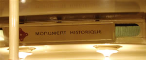 Monument historique sign